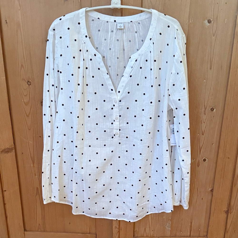 Old Navy White V neck Blouse with Black Dots Sz L